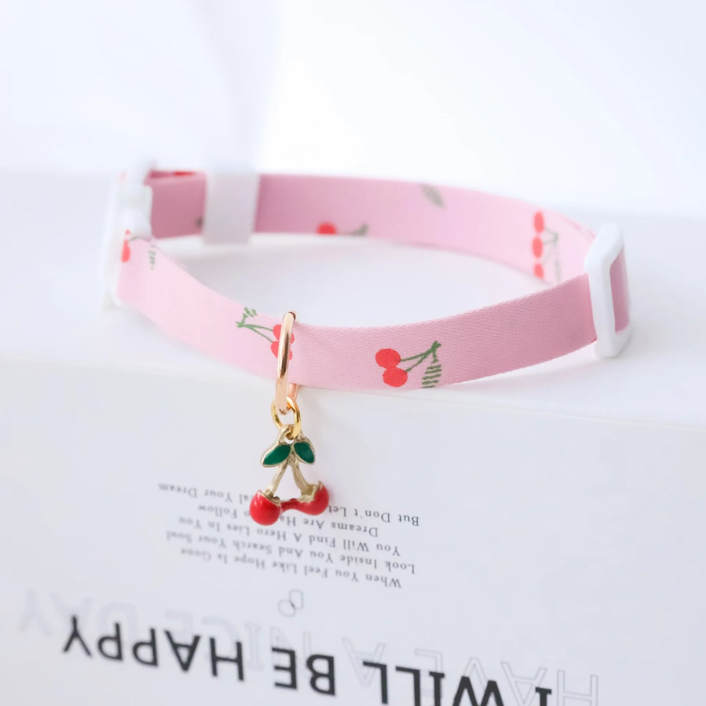 Cute Daisy Pet Collar for Summer, Cat Dog Necklace with Breakaway Safety Buckle, Breathable & No Choke Summer Daisy Flower by PawHaven