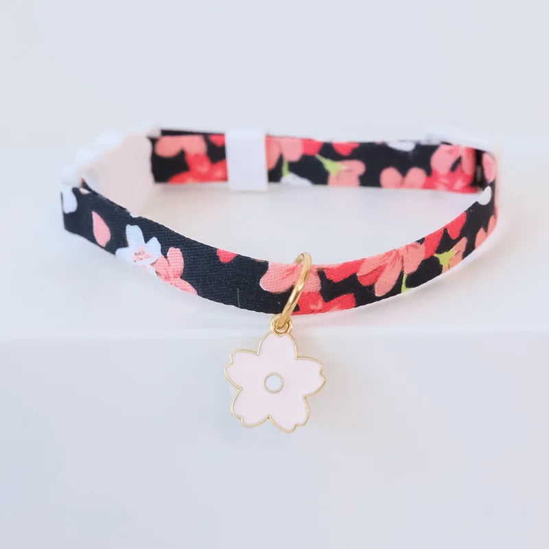 Cute Daisy Pet Collar for Summer, Cat Dog Necklace with Breakaway Safety Buckle, Breathable & No Choke Summer Daisy Flower by PawHaven